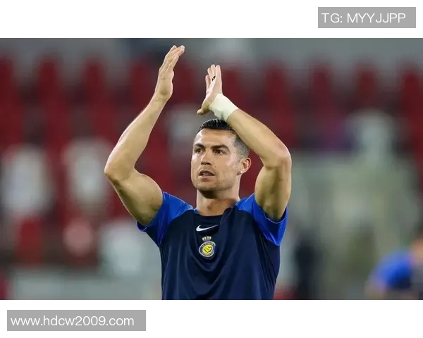 用脑袋顶足球的足球明星们的精彩瞬间与传奇故事 用脑袋顶足球的足球明星们的精彩瞬间与传奇故事